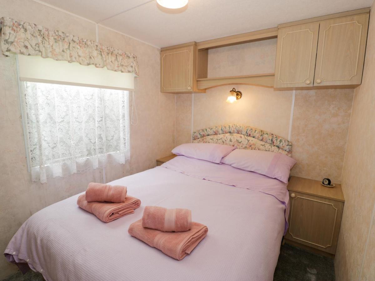 Fron Dderw Caravan Holyhead Extérieur photo